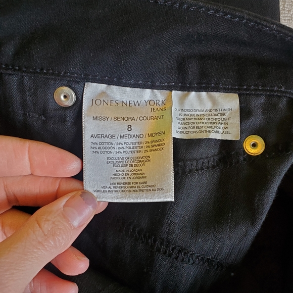 Jones New York Gramercy Curvy Jeans - Picture 5 of 8